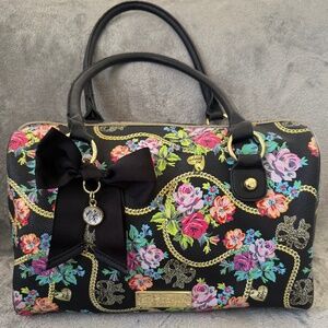 🌸 Betsey Johnson Floral Bow Satchel - Excellent Condition 🌸
